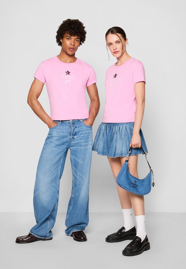 Tommy Jeans EXCLUSIVE TEE UNISEX