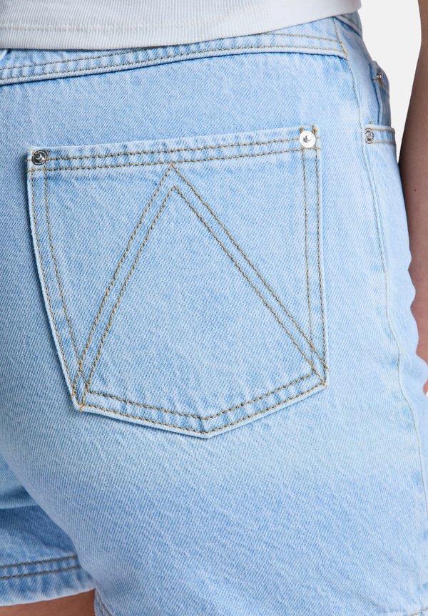 RVCA COCO