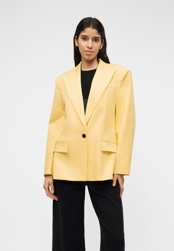 KARL LAGERFELD STRUCTURED BLAZER