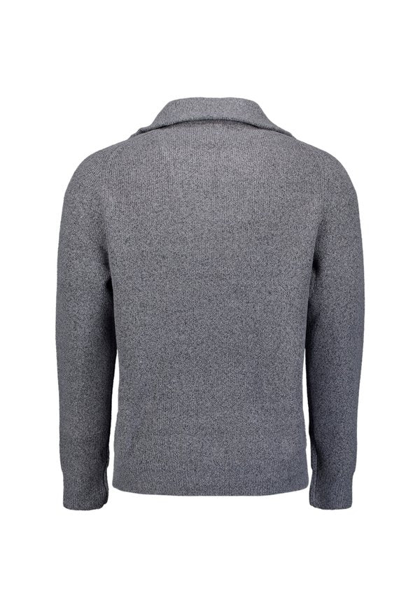 NO EXCESS WING COLLAR