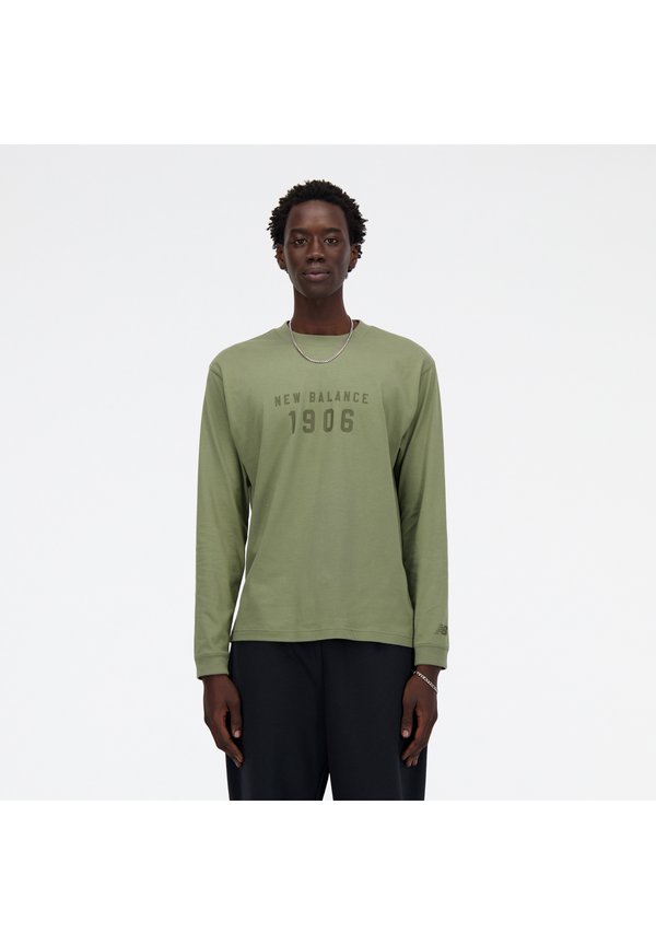 New Balance ICONIC COLLEGIATE GRAPHIC - Long sleeved top - dark olivine