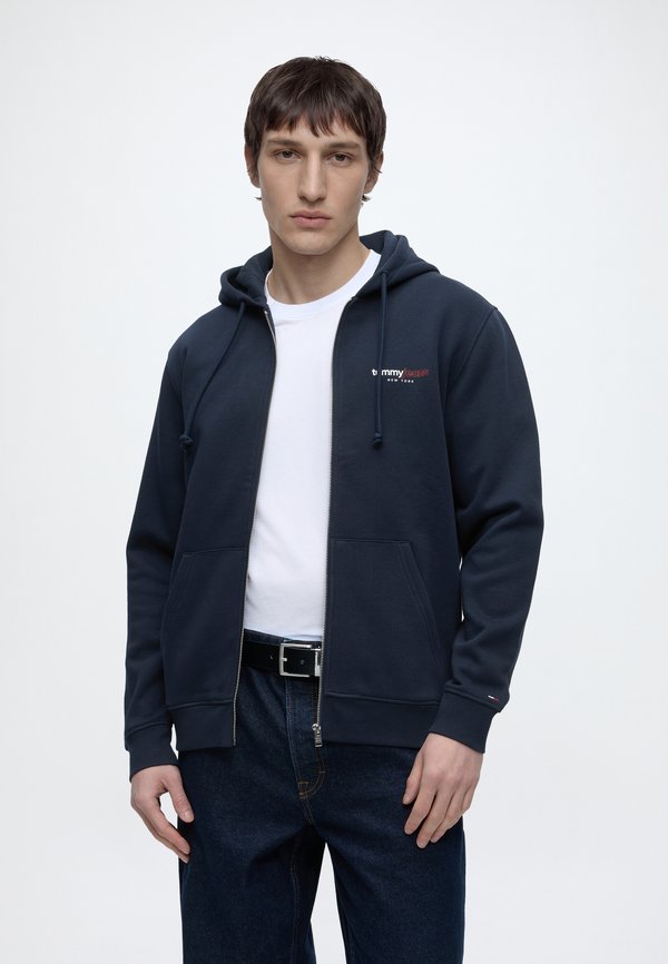 Tommy Jeans REG DNA BACKPRINT