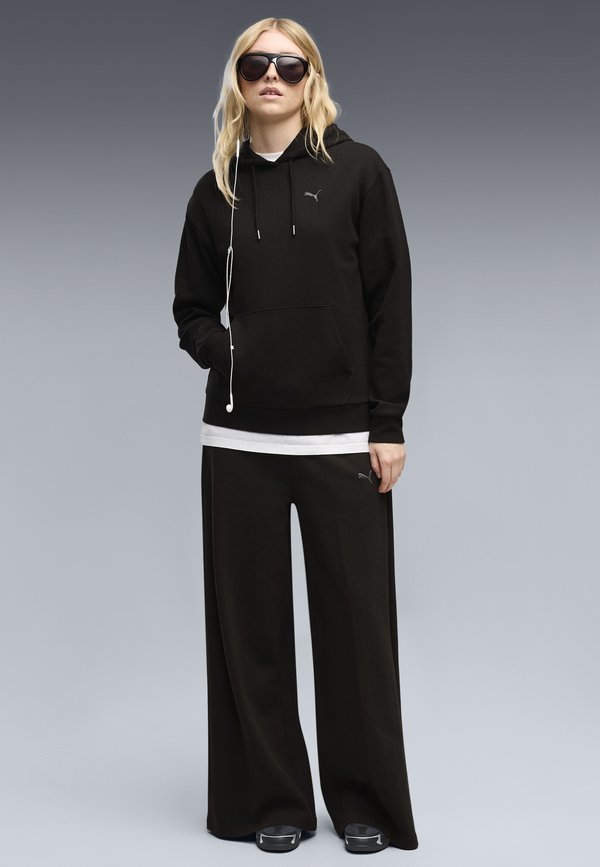 Puma ESSENTIALS ELEVATED STANDARD HOODIE - Hoodie - black