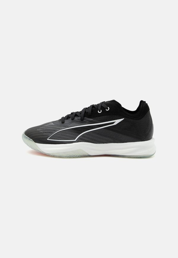 Puma ACCELERATE 5 UNISEX - Handball shoes - black/white