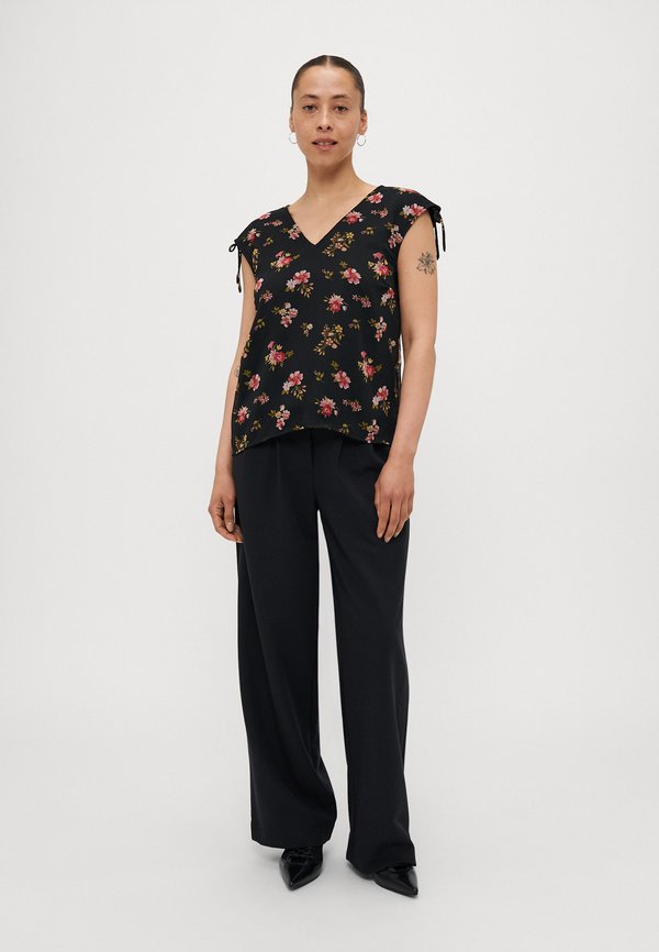 Vero Moda Petite VMSMILLA V NECK STRING