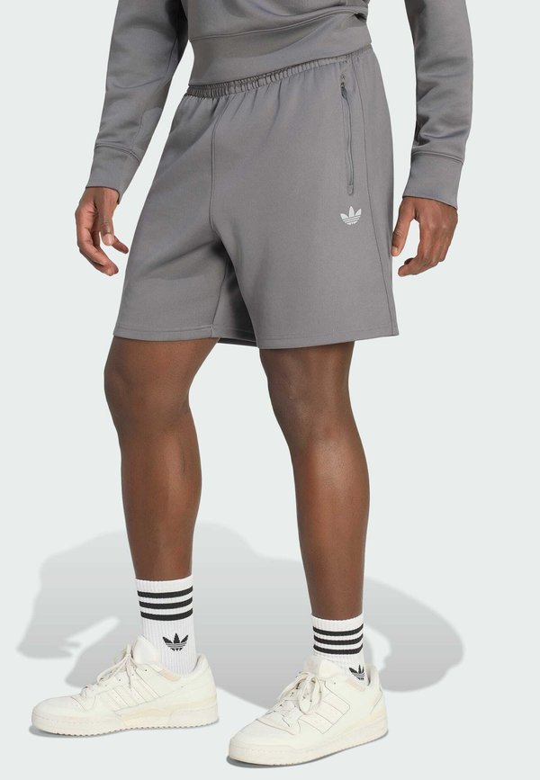 adidas Originals ADIDAS ORIGINALS TREFOIL ESSENTIALS SPACER SHORTS - Tracksuit bottoms - grey four