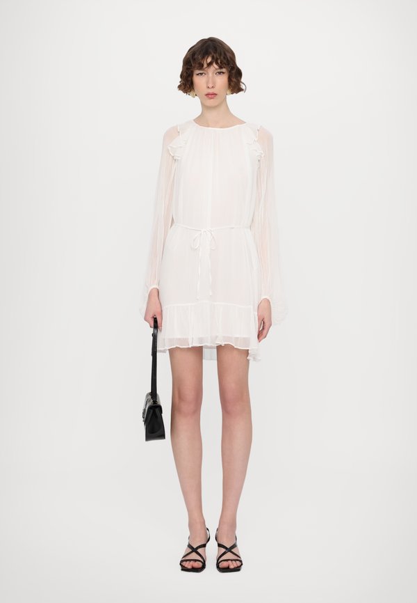 DESIGNERS REMIX IOLA