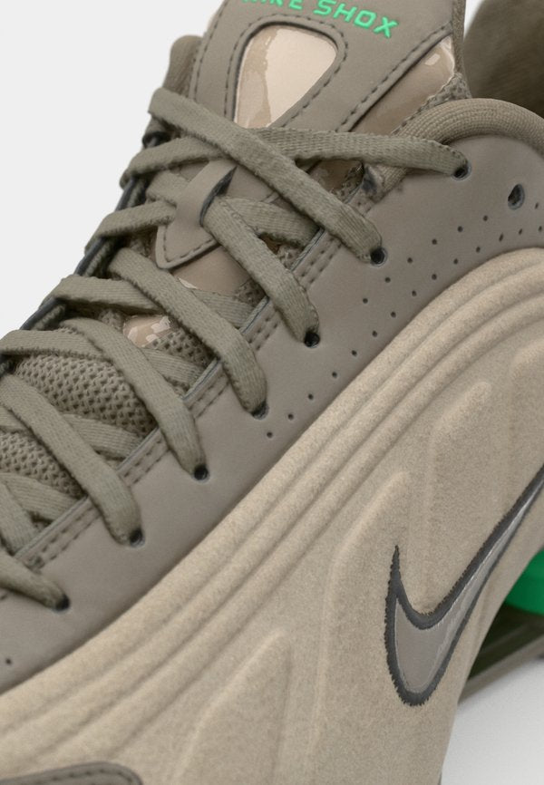 Nike Sportswear SHOX R4 SE 2