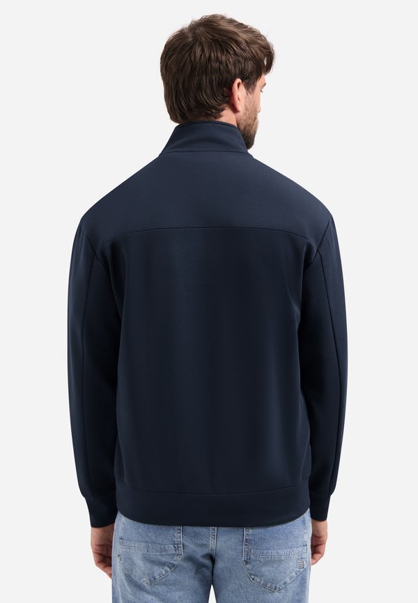 NO EXCESS HALF-ZIP