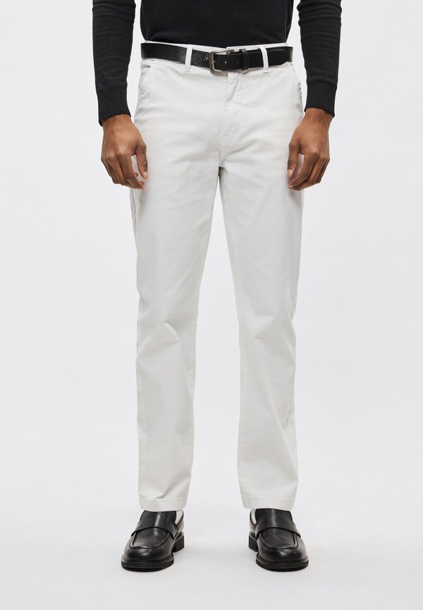 Lindbergh SUPERFLEX CHINO WITH BELT