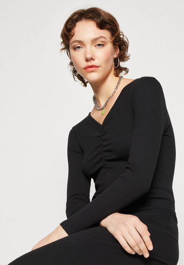 Pieces PCCAMMA V NECK LONG DRESS
