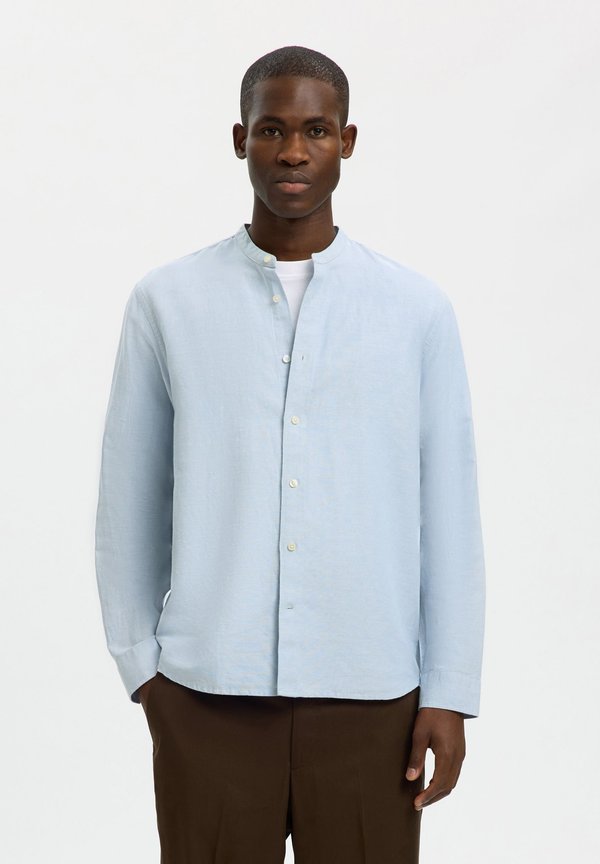 Selected SLHREGCLAY LINENBLEND LS SHIRT BAND NOOS