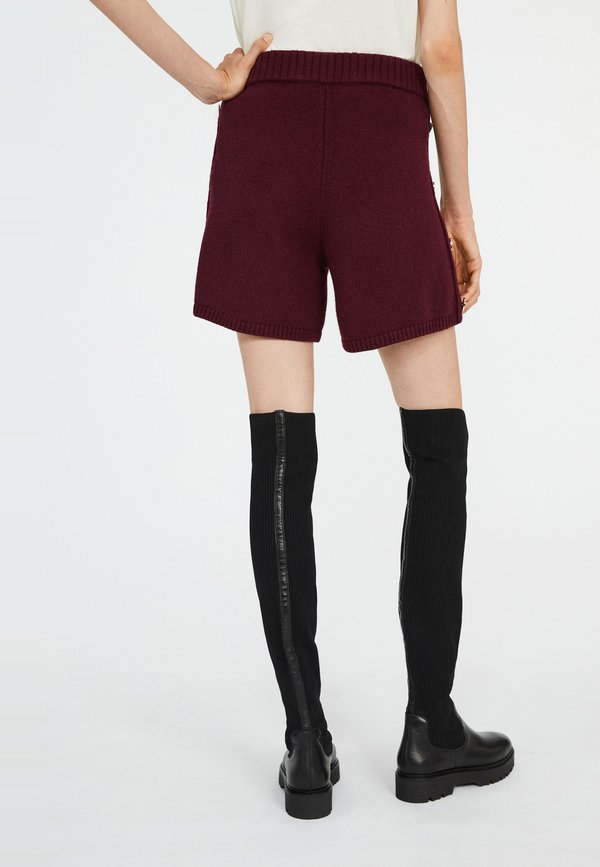 Claudie Pierlot MERLE