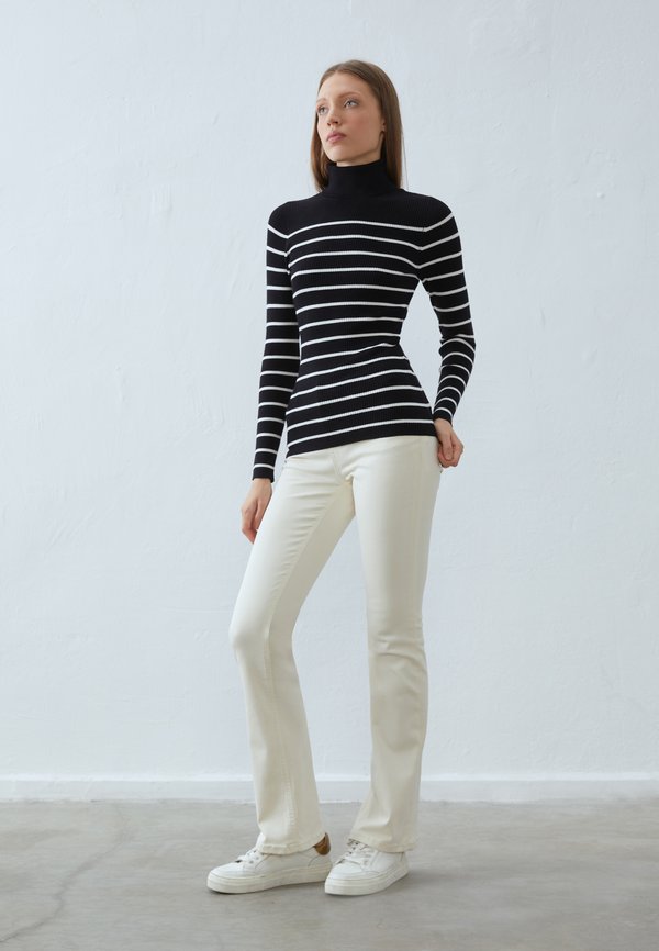 Anna Field by Zalando FITTED TURTLENECK