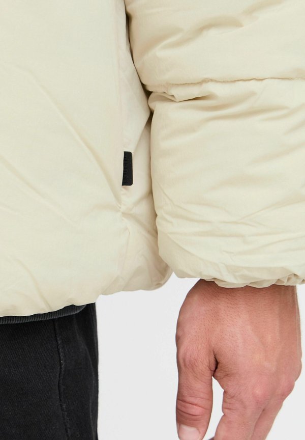 Solid SDMILO PUFFER SHORT