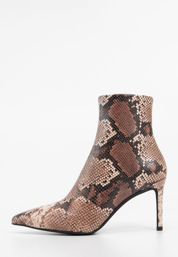 Jeffrey Campbell NIXIE