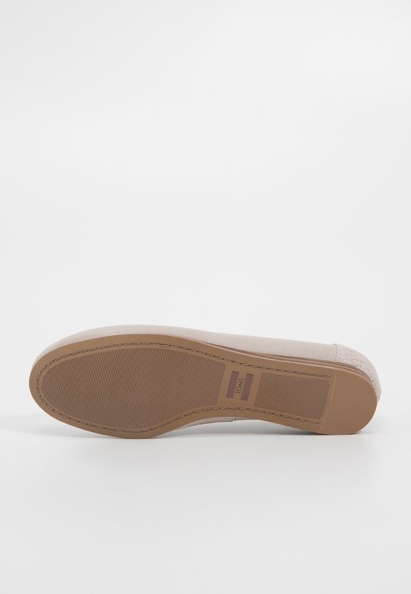 TOMS