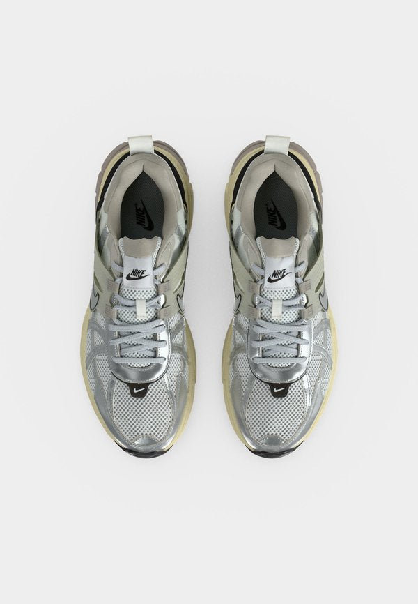 Nike Sportswear V2K RUN