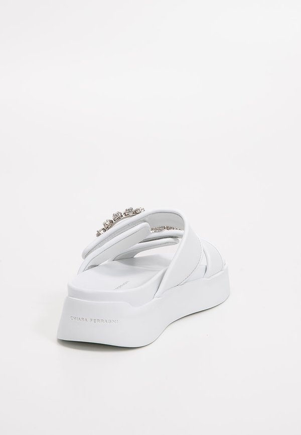 CHIARA FERRAGNI INFINITY LOVE