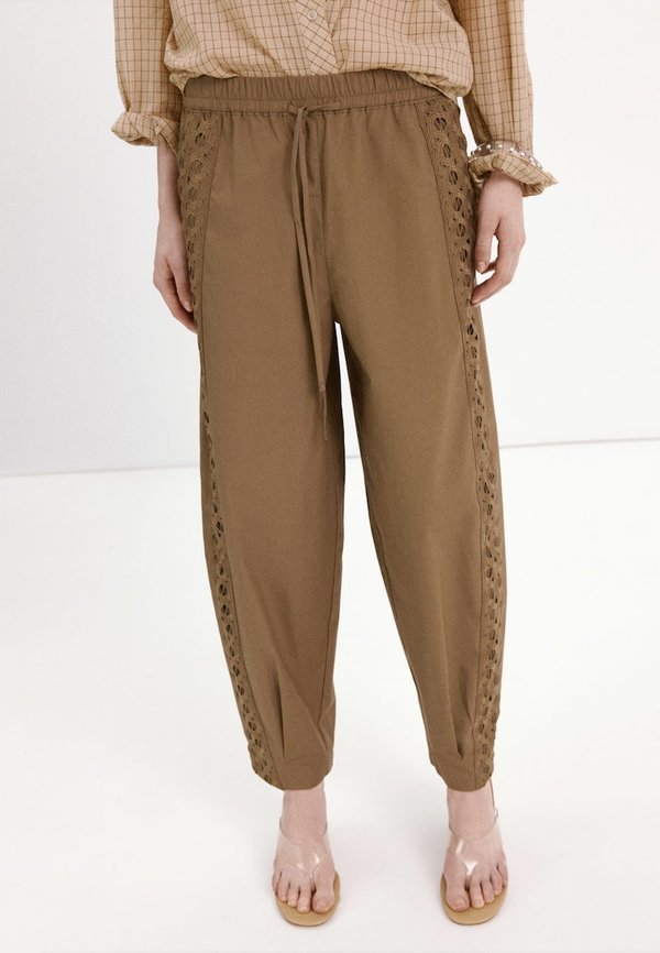 Mango ADULT - Trousers - khaki