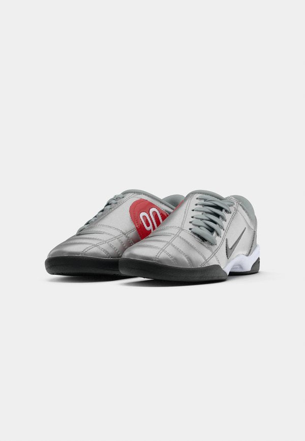 Nike Sportswear T90