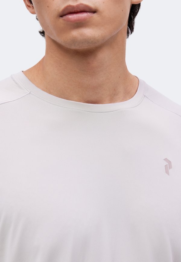 Peak Performance REPEL TEE