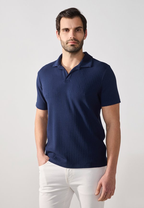 Pier One by Zalando