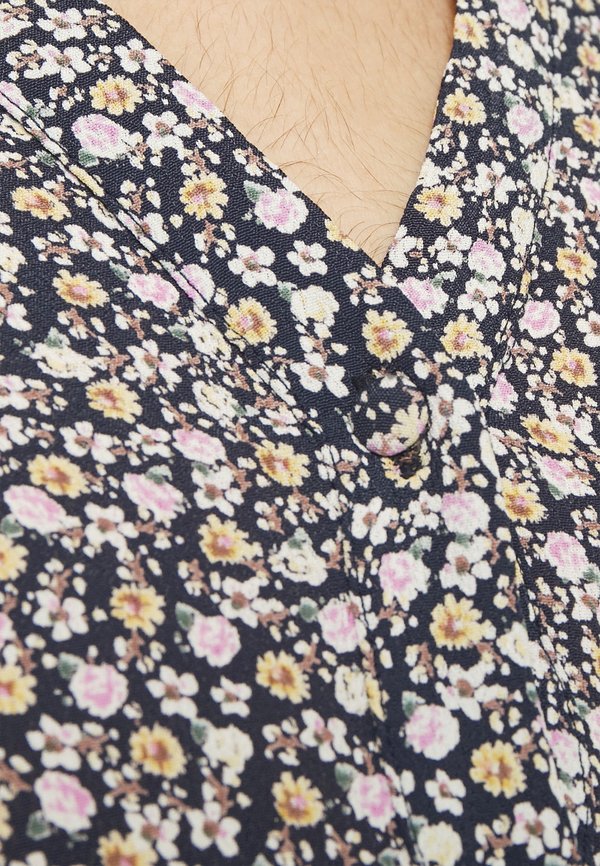 Vero Moda Tall VMCAITLYNN DRESS