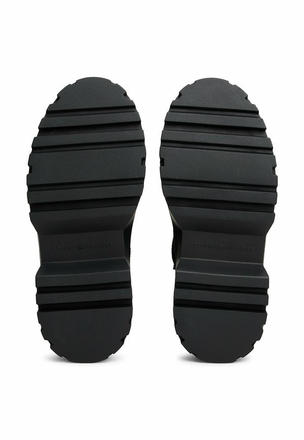 Tommy Hilfiger CLEAT PULL-ON