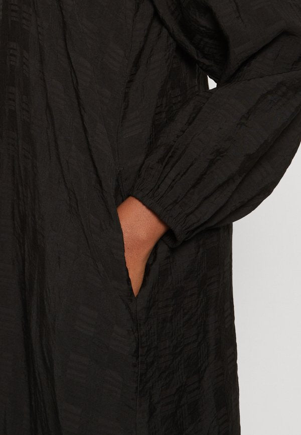 Selected SLFPERCY V NECK MIDI DRESS