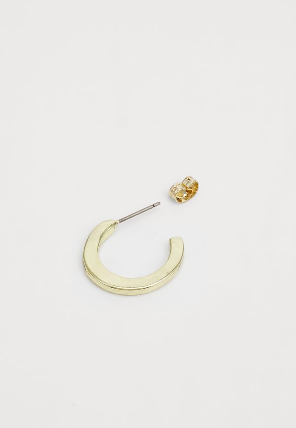 Pieces PCBONU EARRINGS 3 PACK