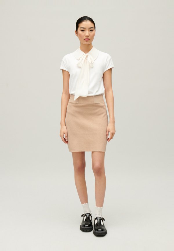 Claudie Pierlot JUPE COURTE TAILLE-HAUTE
