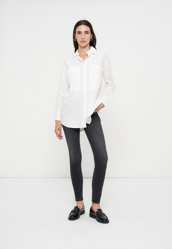 Armani Exchange