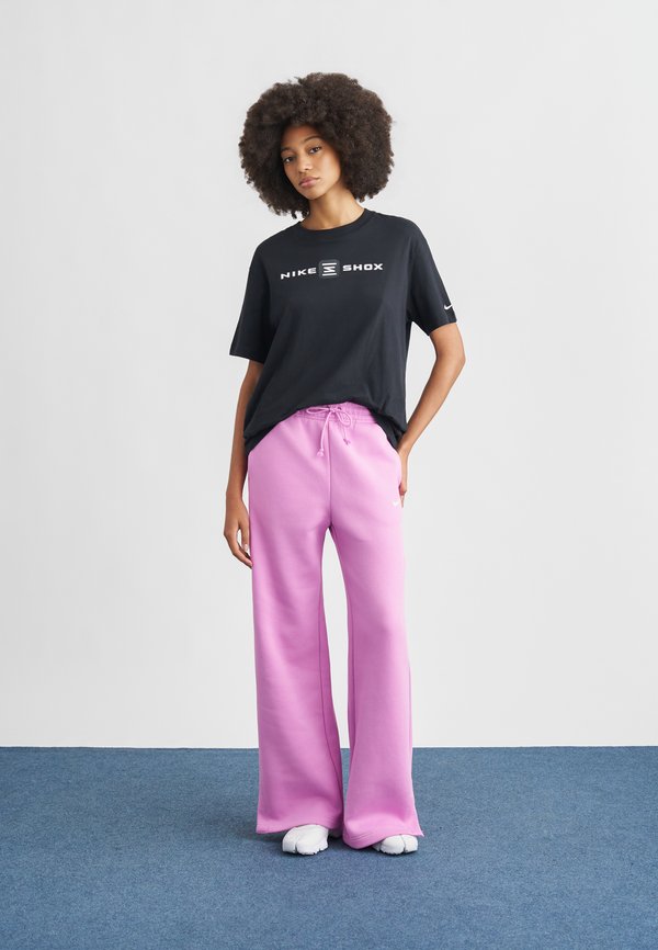 Nike Sportswear TEE