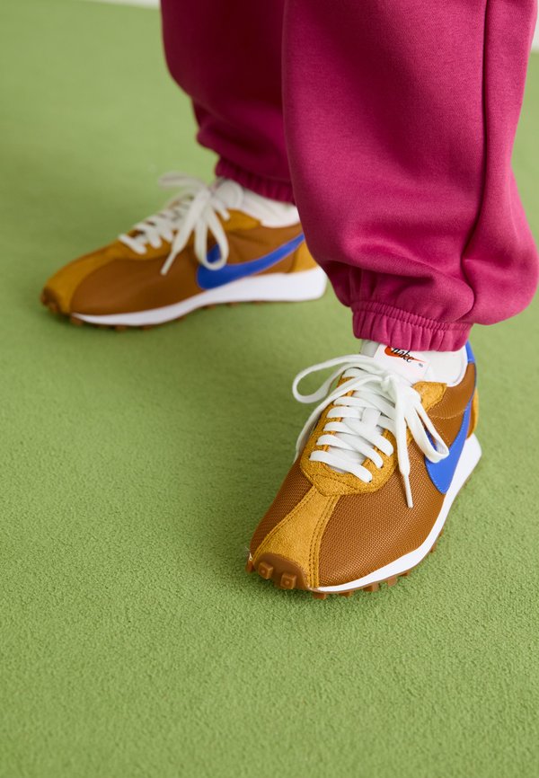 Nike Sportswear LD 1000