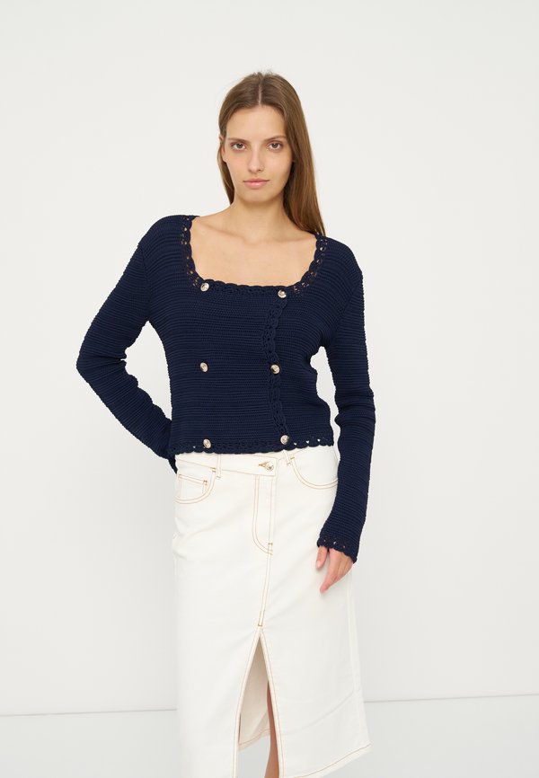 TWINSET