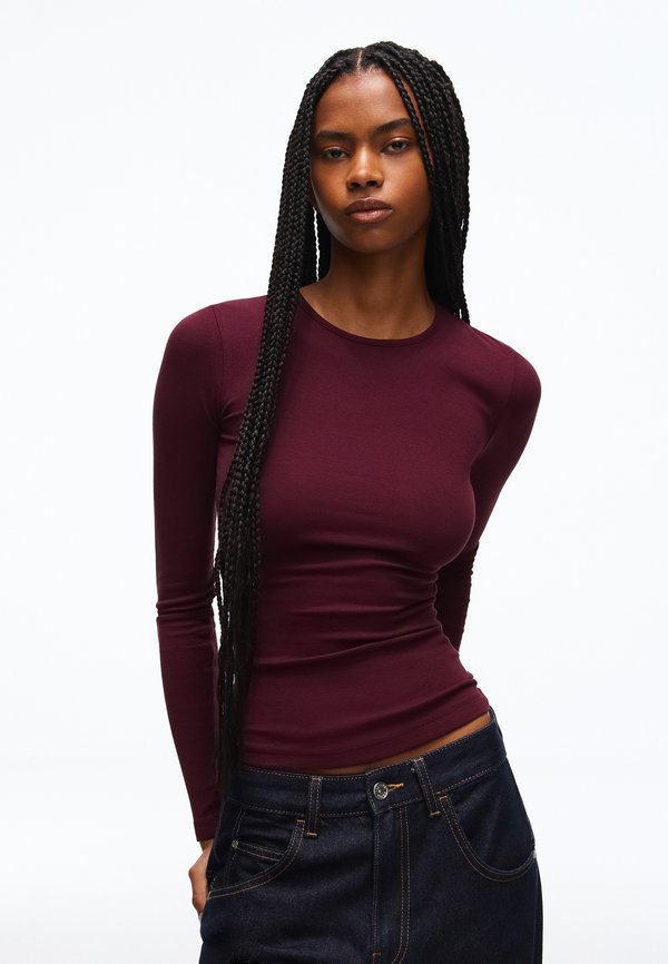 Bershka LONG SLEEVE ROUND NECK - T-SHIRT - Long sleeved top - dark red