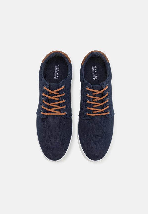 Pier One by Zalando