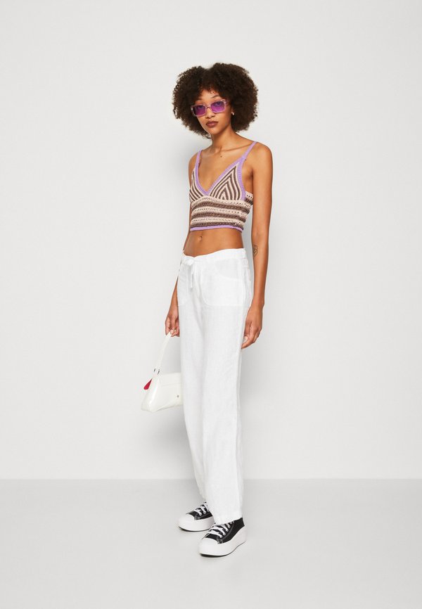 BDG Urban Outfitters NEW GIGI CROP