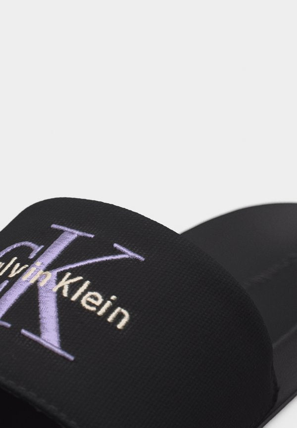Calvin Klein ESS SLIDE