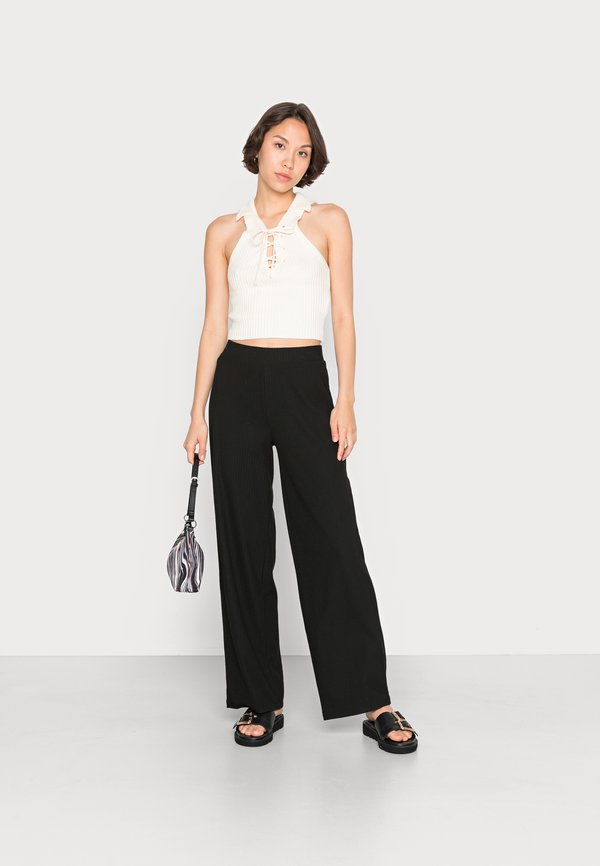 BDG Urban Outfitters LATTICE COLLAR TANK