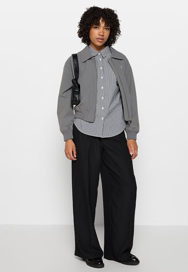DKNY