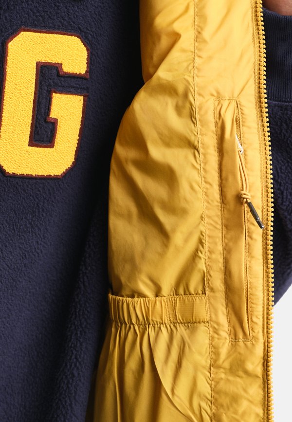 GANT ACTIVE CLOUD VEST
