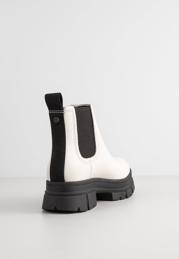 UGG ASHTON