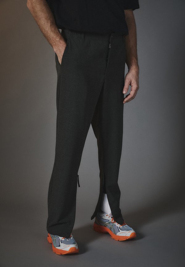 Pier One by Zalando