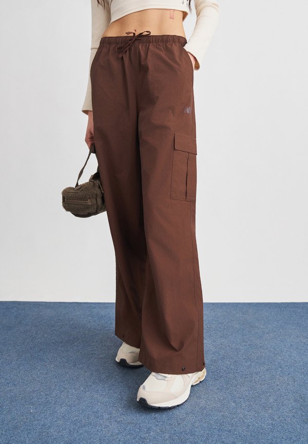 New Balance PANT - Cargo trousers - brown