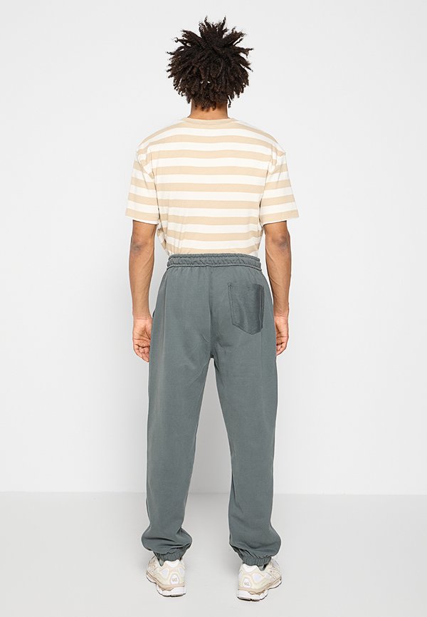Calvin Klein Jeans