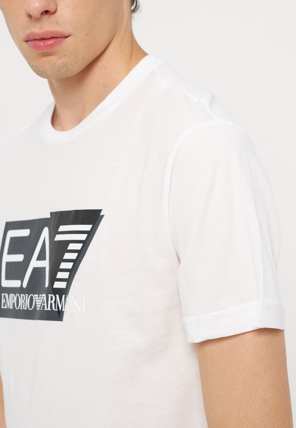 EA7 Emporio Armani