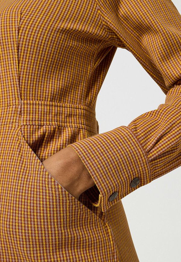 Wrangler SLIM FIT DRESS