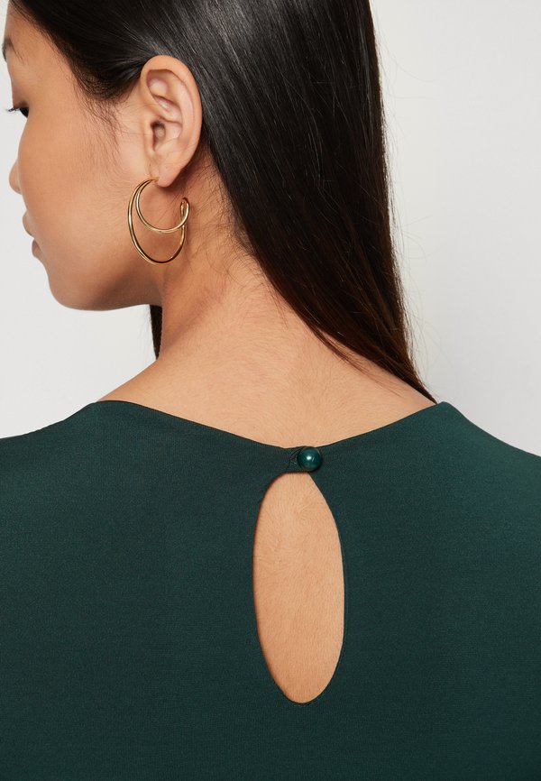 WAL G. SANSA CAPE SLEEVE MIDI